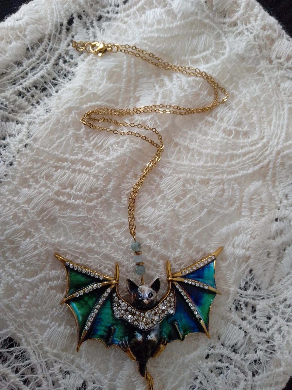Collier chauve souris dorée avec pierres naturelles – photo 2